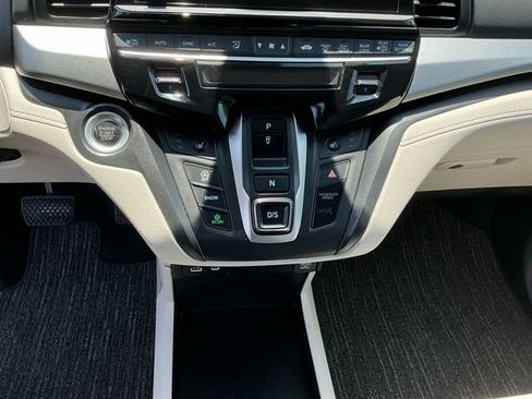 Used 2025 Honda Odyssey EX-L image 12
