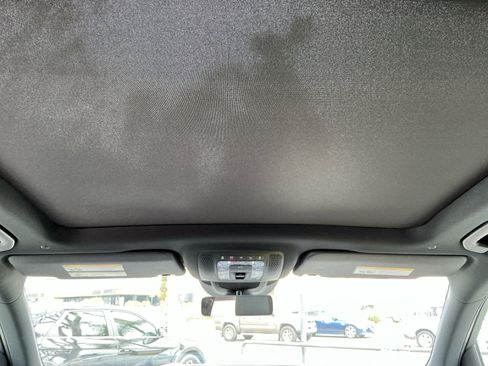 Used 2024 Mercedes-Benz GLS 450 4MATIC image 23