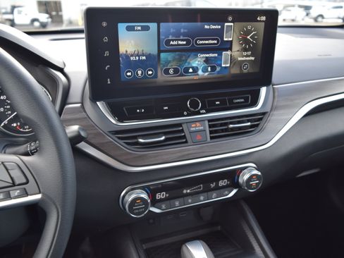 Used 2025 Nissan Altima 2.5 SV w/ SV Special Edition Package image 15