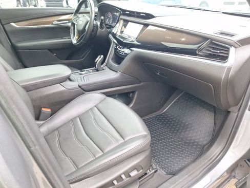 Used 2023 Cadillac XT6 Premium Luxury w/ Platinum Package AWD/4WD image 38