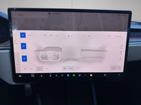 Used 2022 Tesla Model S image 17