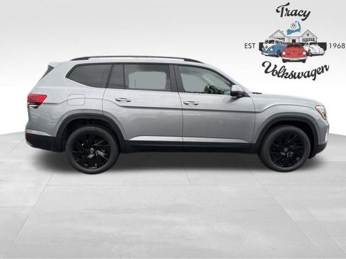 New 2026 Volkswagen Atlas SE image 8