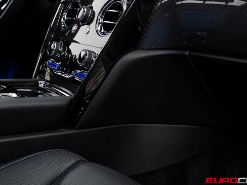 Used 2022 Rolls-Royce Cullinan Black Badge w/ Dark Exterior Package image 34