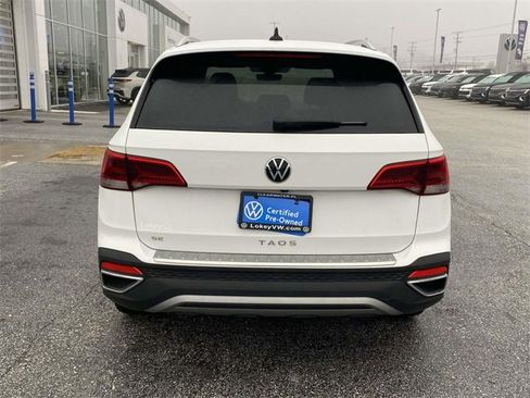 Certified 2023 Volkswagen Taos SE w/ Black Wheel Package image 6