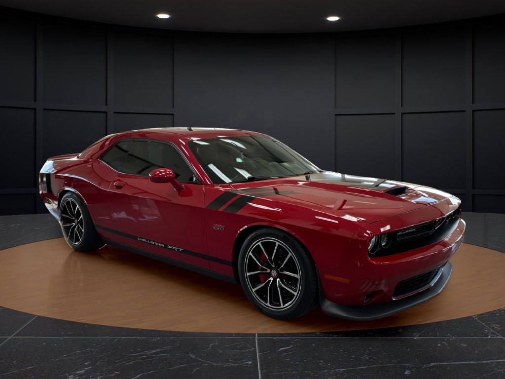 Used 2015 Dodge Challenger SRT RWD image 7