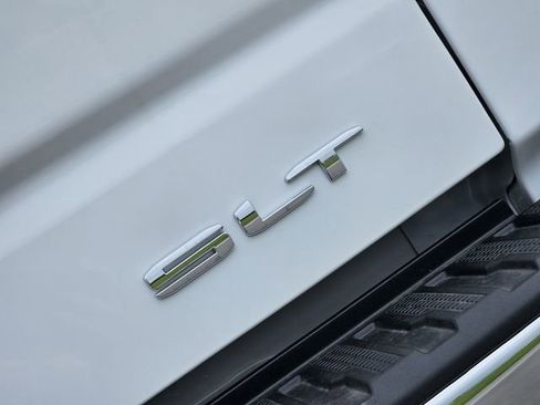 New 2026 GMC Sierra 1500 SLT w/ SLT Premium Package AWD/4WD image 8