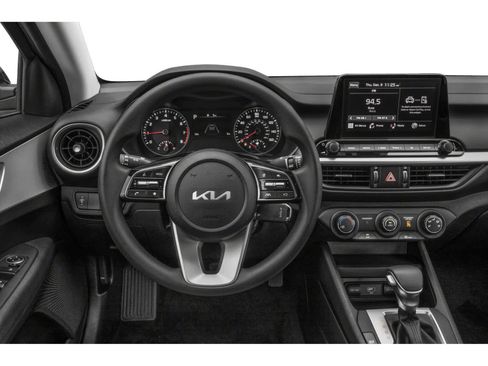 Used 2022 Kia Forte LXS FWD image 4