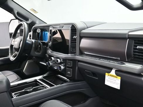 New 2026 Ford F250 Platinum w/ FX4 Off-Road Package image 29