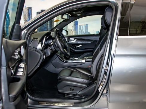 Used 2018 Mercedes-Benz GLC 300 4MATIC image 22