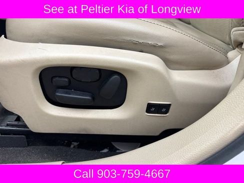 Used 2014 Ford Taurus Limited w/ Equipment Group 301A FWD image 9