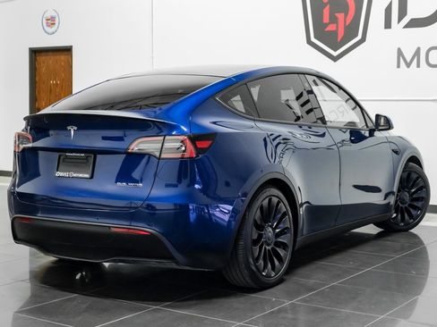Used 2023 Tesla Model Y Performance image 11