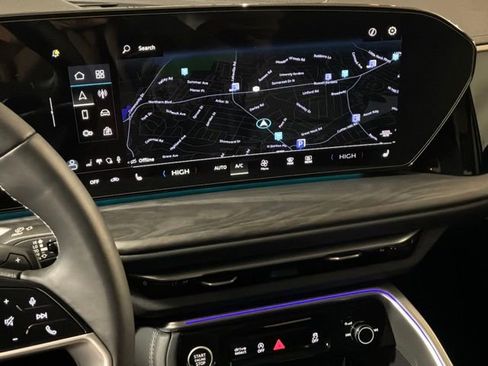 Used 2025 Audi Q5 Premium w/ Convenience Package image 3