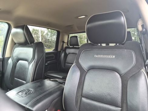 Used 2019 RAM 1500 Laramie AWD/4WD image 15
