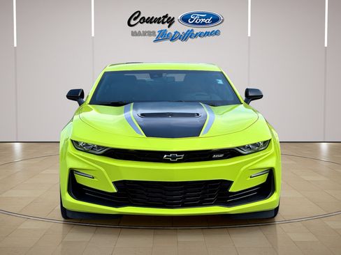 Used 2020 Chevrolet Camaro SS RWD image 12