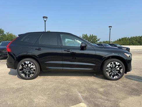 New 2026 Volvo XC60 B5 Plus w/ Climate Package image 8