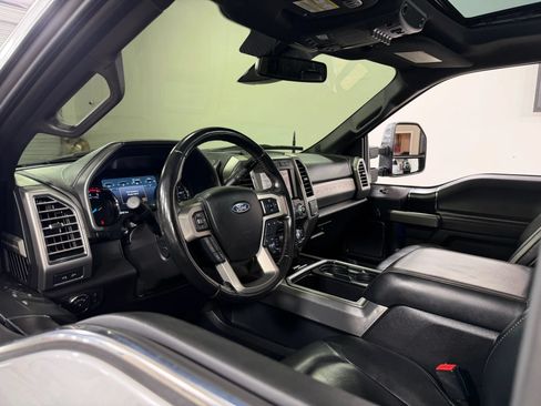 Used 2018 Ford F250 Platinum w/ Platinum Ultimate Package AWD/4WD image 13