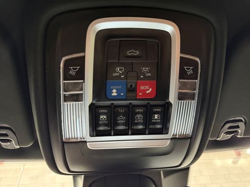 Used 2021 RAM 1500 Limited AWD/4WD image 24