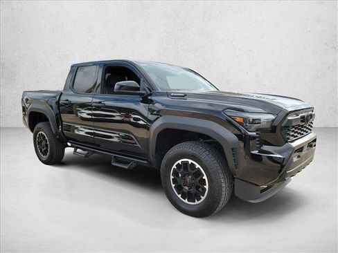 Used 2026 Toyota Tacoma TRD Off-Road AWD/4WD image 3