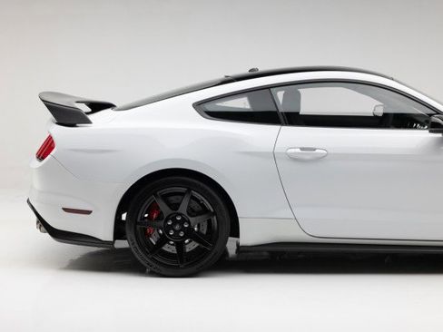 Used 2017 Ford Mustang Shelby GT350R w/ GT350R Equipment Group 920A image 21