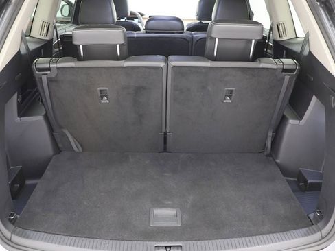 Used 2024 Volkswagen Atlas SE image 29