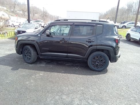 Used 2017 Jeep Renegade Trailhawk AWD/4WD image 7