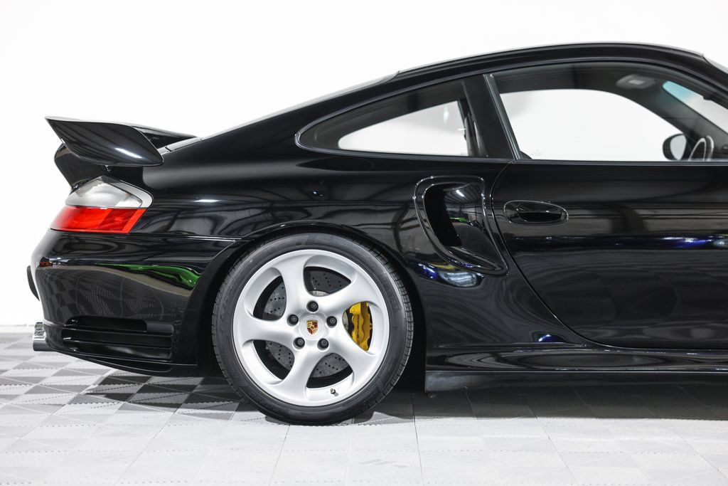 Used 2003 Porsche 911 GT2 RWD image 3