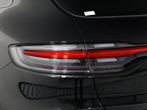 Certified 2026 Porsche Macan AWD/4WD image 21