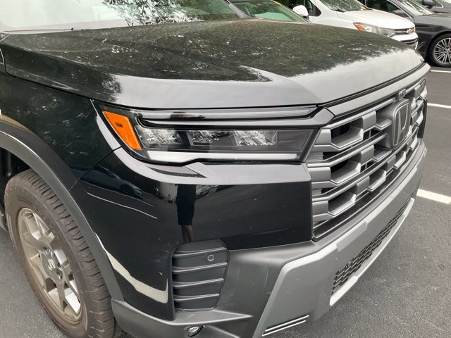 Used 2026 Honda Pilot TrailSport image 3