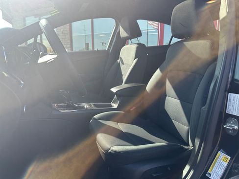 Used 2017 Chevrolet Cruze LT w/ LT True North Edition FWD image 19