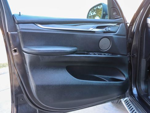 Used 2014 BMW X5 xDrive50i image 21