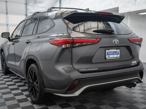 Used 2023 Toyota Highlander XSE AWD/4WD image 6