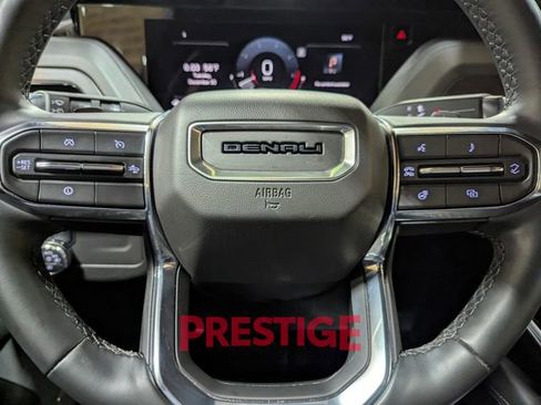 Used 2025 GMC Yukon XL Denali image 19