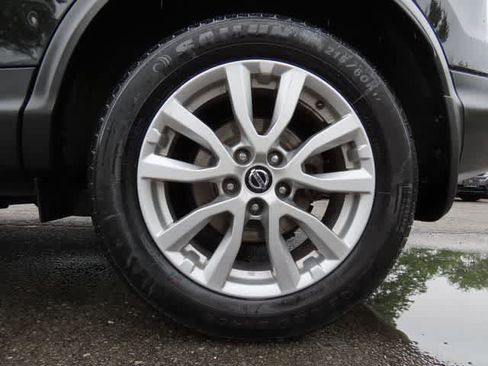 Used 2021 Nissan Rogue Sport SV AWD/4WD image 9