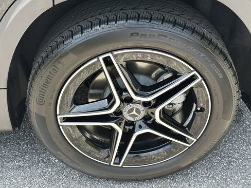 Certified 2025 Mercedes-Benz GLB 250 image 23