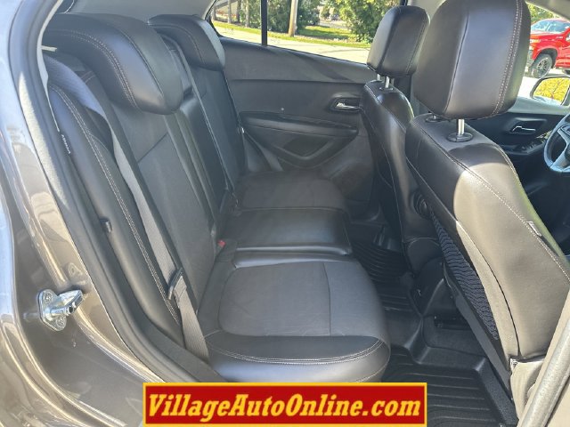 Used 2020 Chevrolet Trax LT w/ Driver Confidence Package AWD/4WD image 30