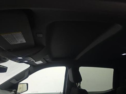 Used 2023 GMC Sierra 1500 SLE image 9