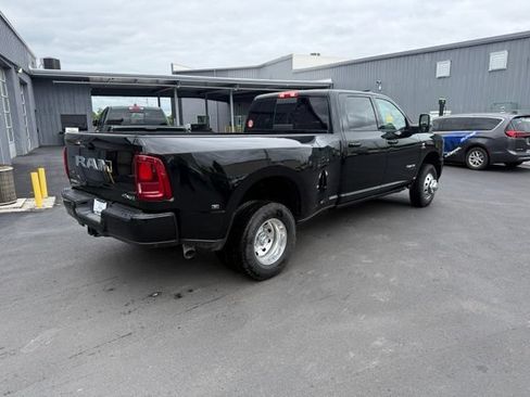 New 2026 RAM 3500 Laramie AWD/4WD image 5