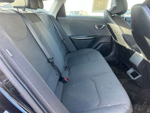 Used 2025 Kia K4 LXS image 25