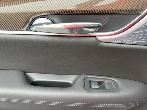 Used 2024 Cadillac XT6 Sport w/ Platinum Package image 45