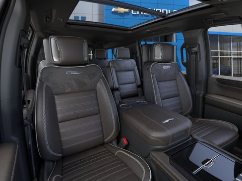 New 2026 GMC Yukon XL Denali Ultimate AWD/4WD image 16