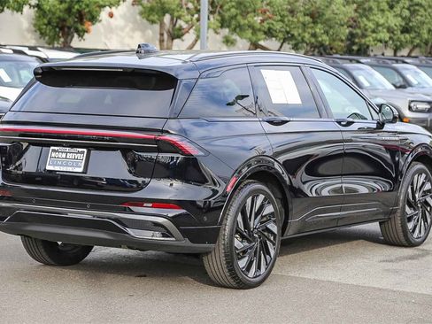 Certified 2024 Lincoln Nautilus Reserve w/ Equipment Group 202A image 10