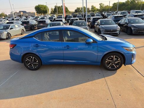 Used 2025 Nissan Sentra SV FWD image 6