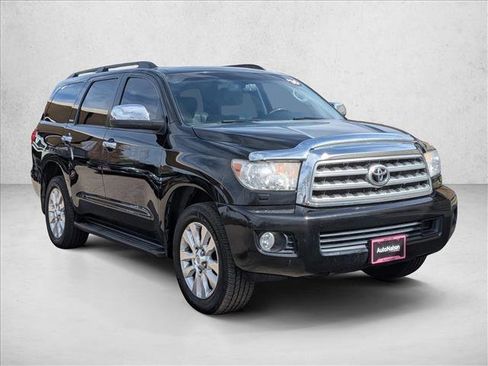 Used 2010 Toyota Sequoia Platinum image 4