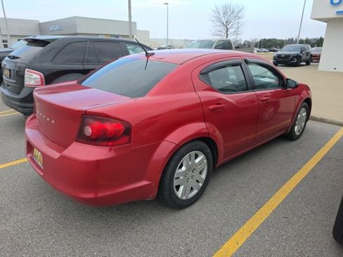 Used 2013 Dodge Avenger SE image 4