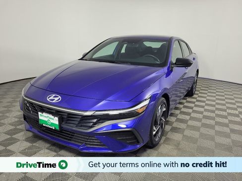 Used 2025 Hyundai Elantra Sport FWD image 1