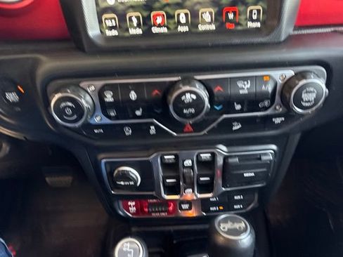 Used 2019 Jeep Wrangler Unlimited Rubicon w/ Dual Top Group AWD/4WD image 21