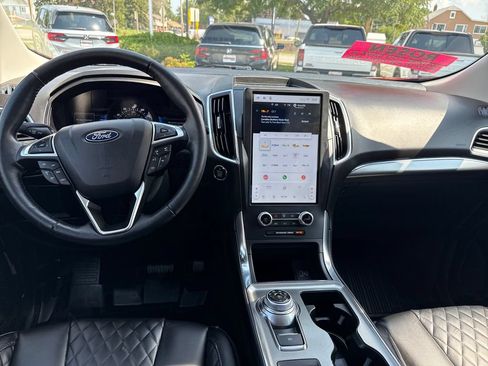 Used 2024 Ford Edge Titanium AWD/4WD image 24
