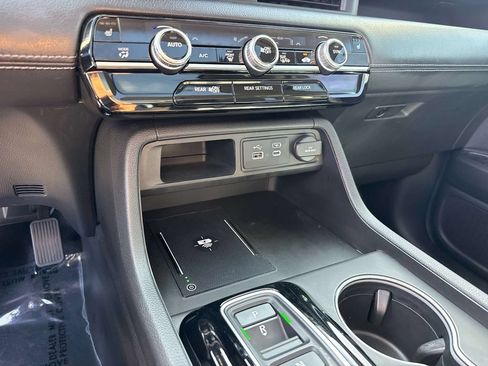 Used 2025 Honda Pilot Touring image 36