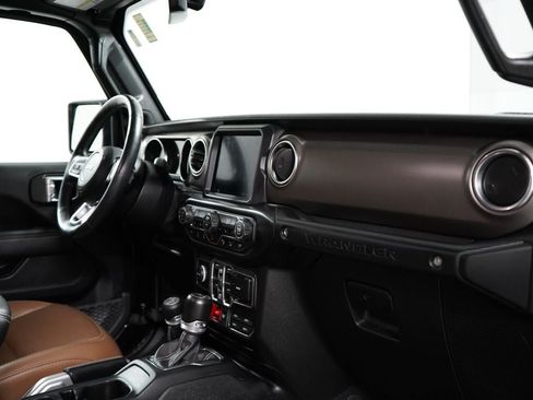 Used 2020 Jeep Wrangler Unlimited Rubicon w/ Dual Top Group AWD/4WD image 30