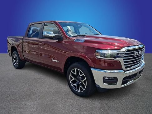 Used 2025 RAM 1500 Laramie AWD/4WD image 3